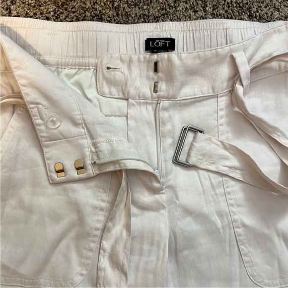 LOFT Belted Linen-Blend Wide-Leg Cropped Pants - Picture 3 of 7